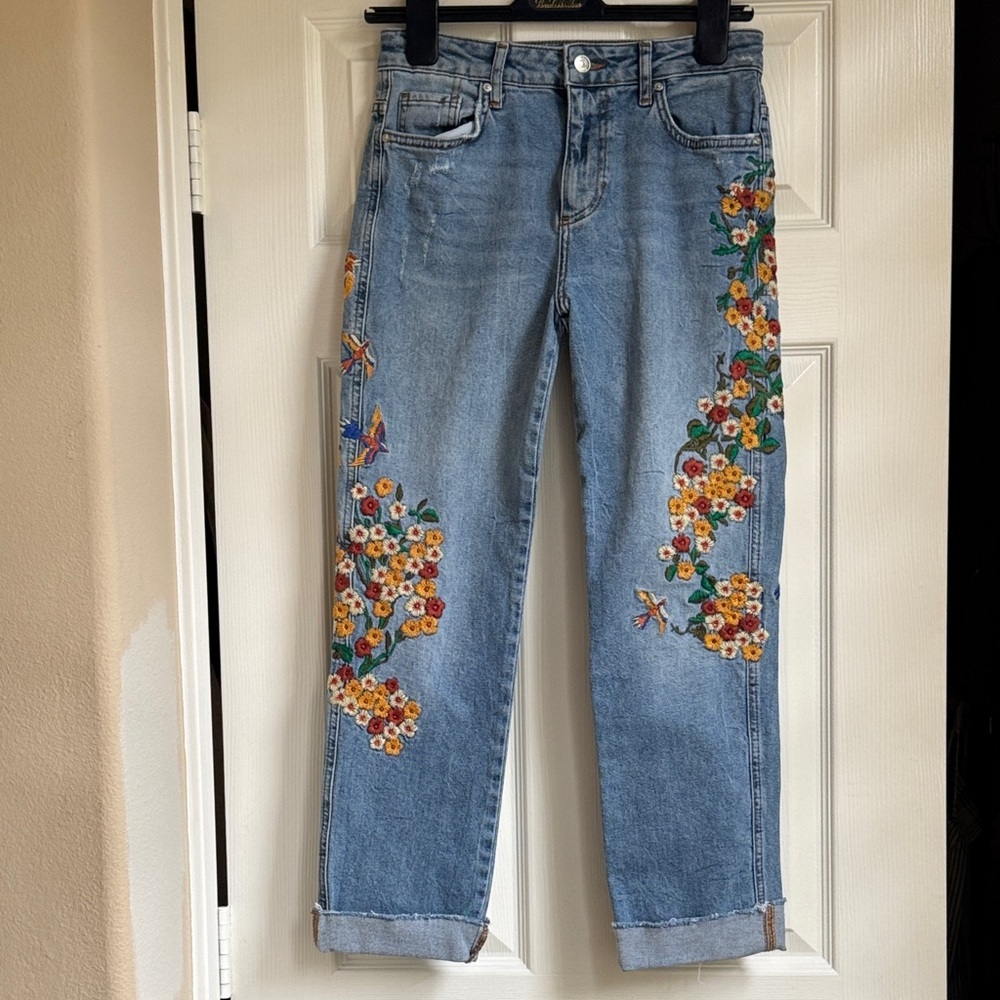 Free People Light Blue Embroidered Floral Ankle Jeans